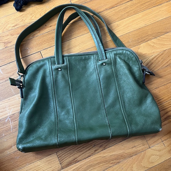 Beracamy Leather Crossbody Bag - Picture 5 of 9